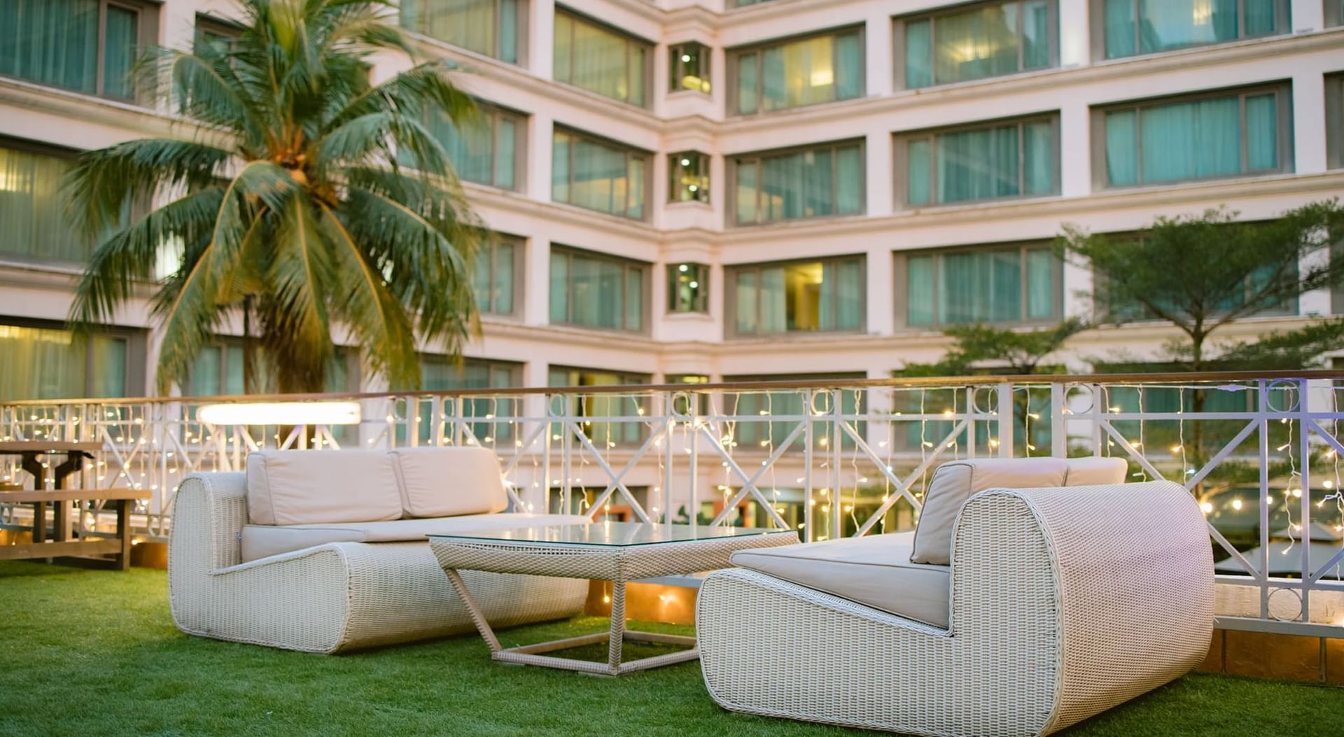 MiCasa All Suite Hotel