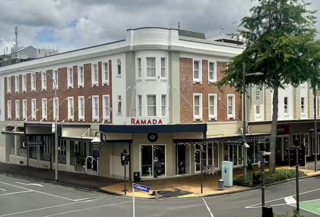 Ramada by Wyndham Hamilton City Center