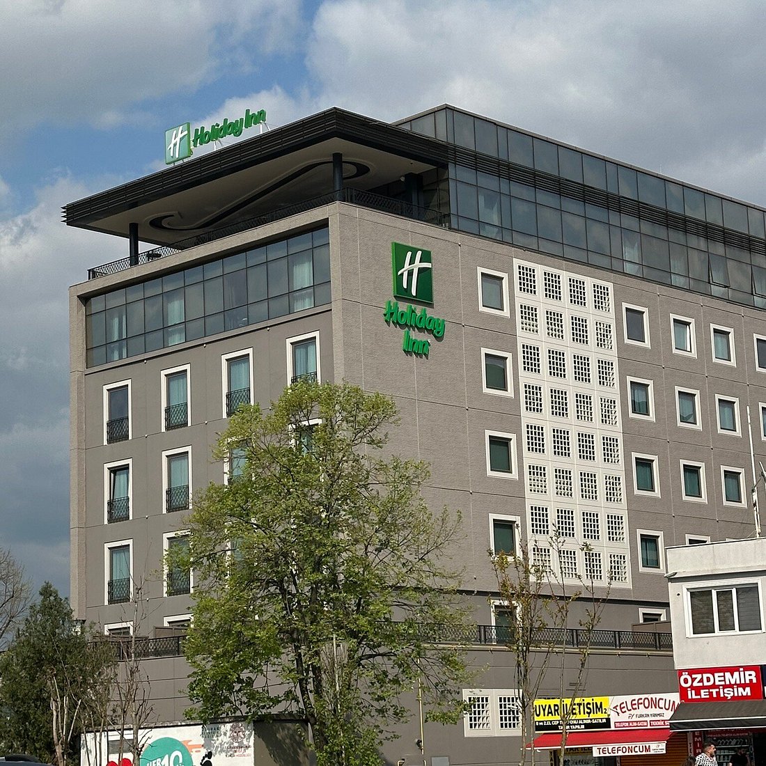 The Carlton, Taichung